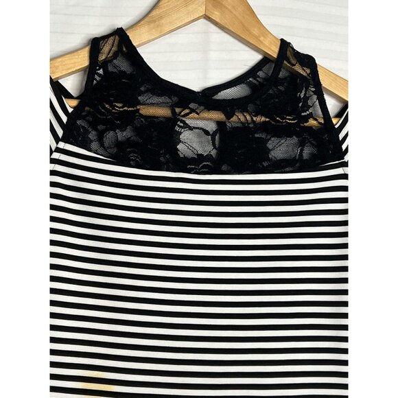 Ava & Yelly Black White Striped Cold-Shoulder Dress Lace Neckline Fit & Flare Si - Picture 4 of 16
